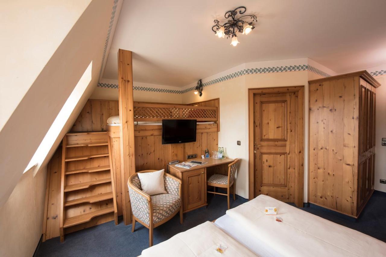Akzent Hotel Krone Helmstadt Zewnętrze zdjęcie